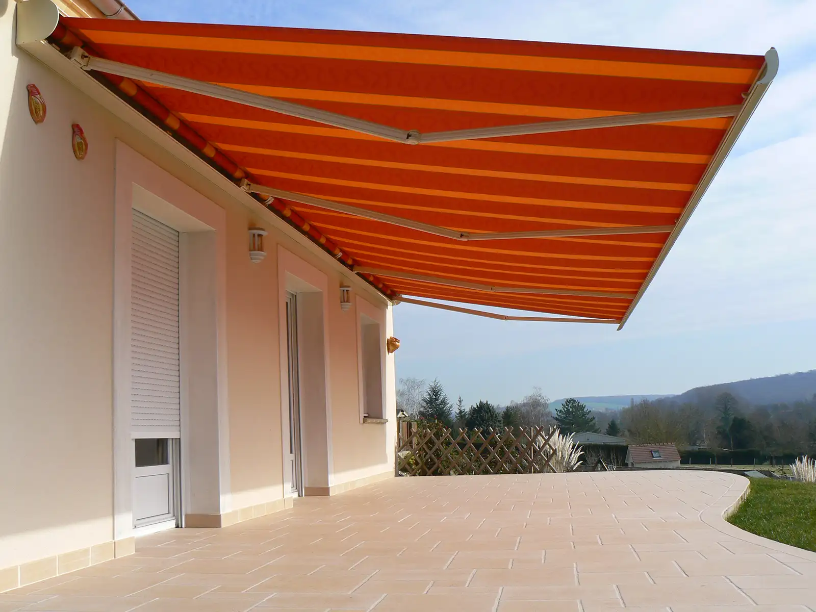Store électrique grande largeur pour terrasse