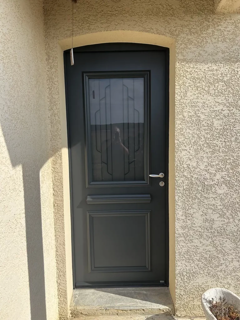 Porte Acier vitrée