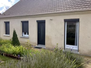 Rénovation complète en porte, fenêtres, volets roulants et porte de garage à Pont sur Seins