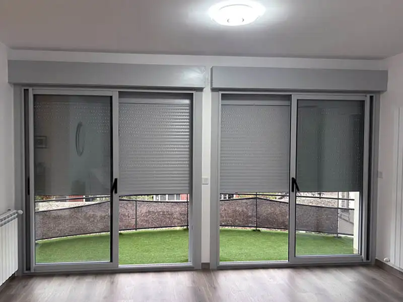 Baie coulissante volets roulants en aluminium